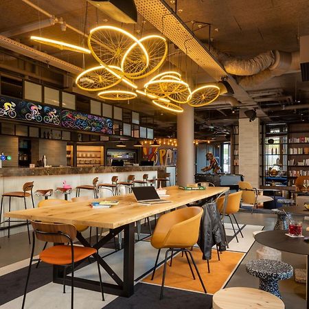Moxy Paris 克拉马 外观 照片