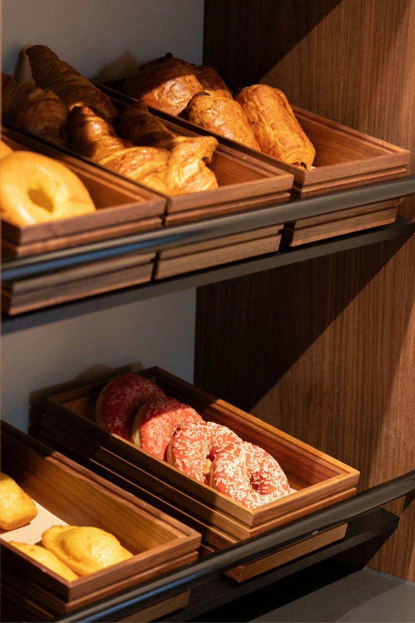 Moxy Paris 克拉马 外观 照片