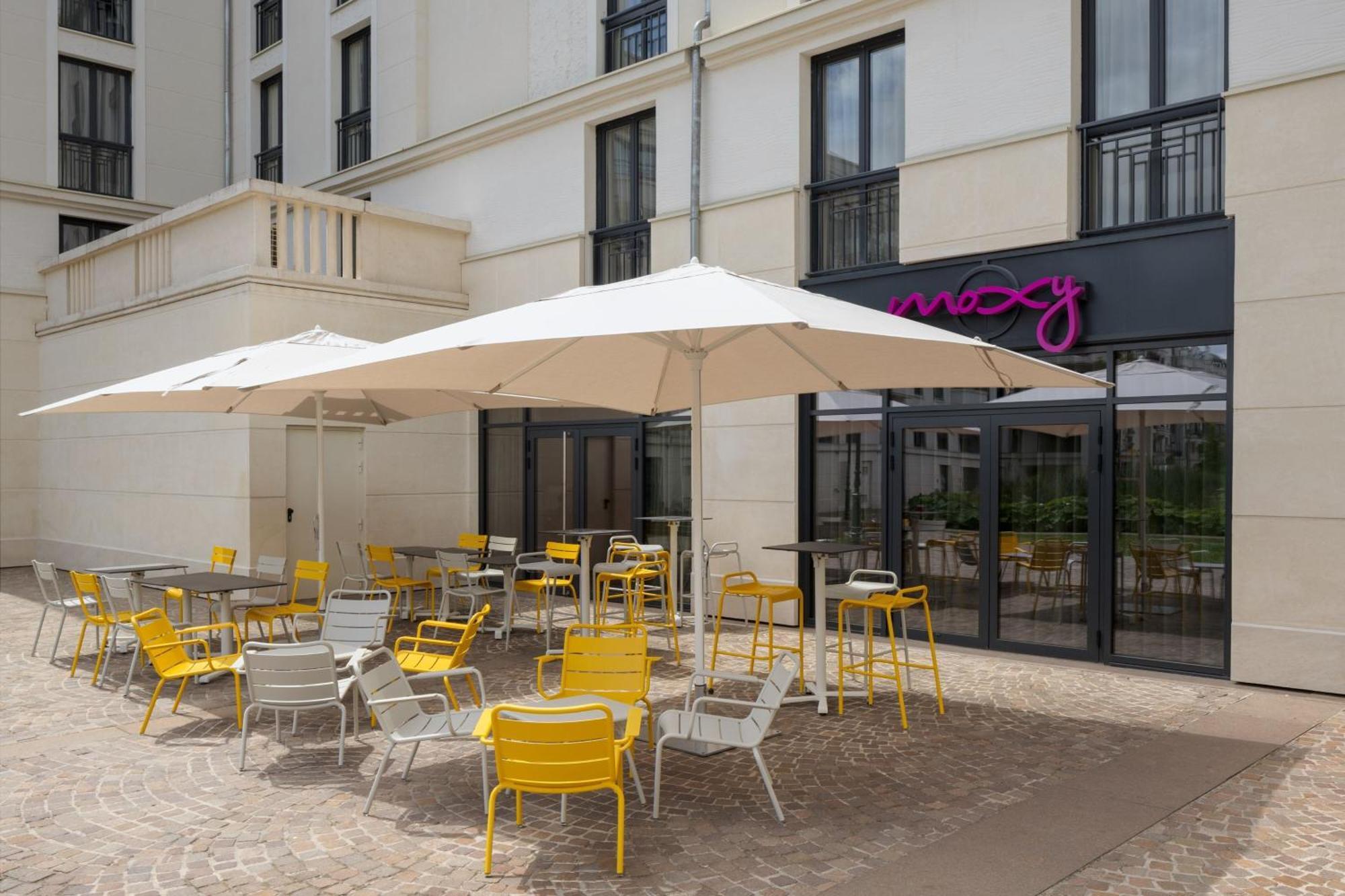 Moxy Paris 克拉马 外观 照片