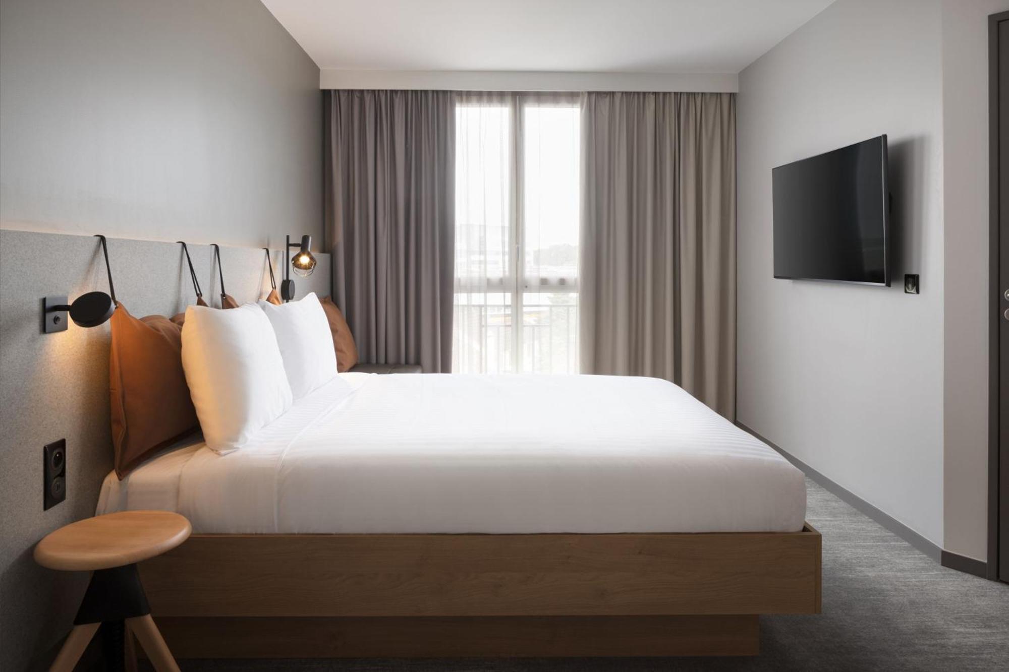 Moxy Paris 克拉马 外观 照片