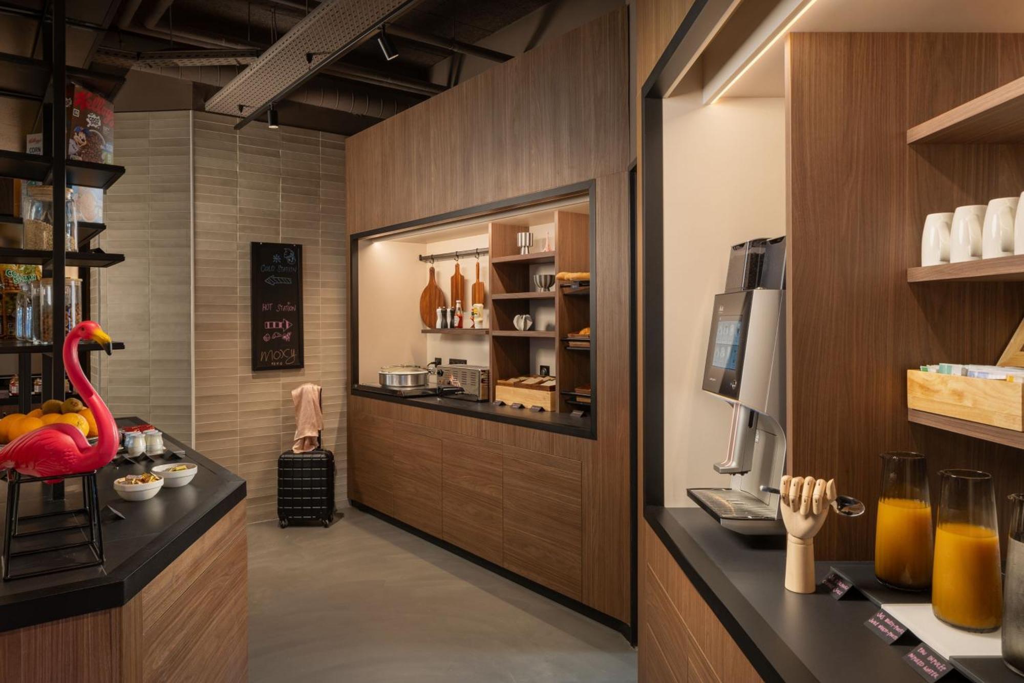 Moxy Paris 克拉马 外观 照片
