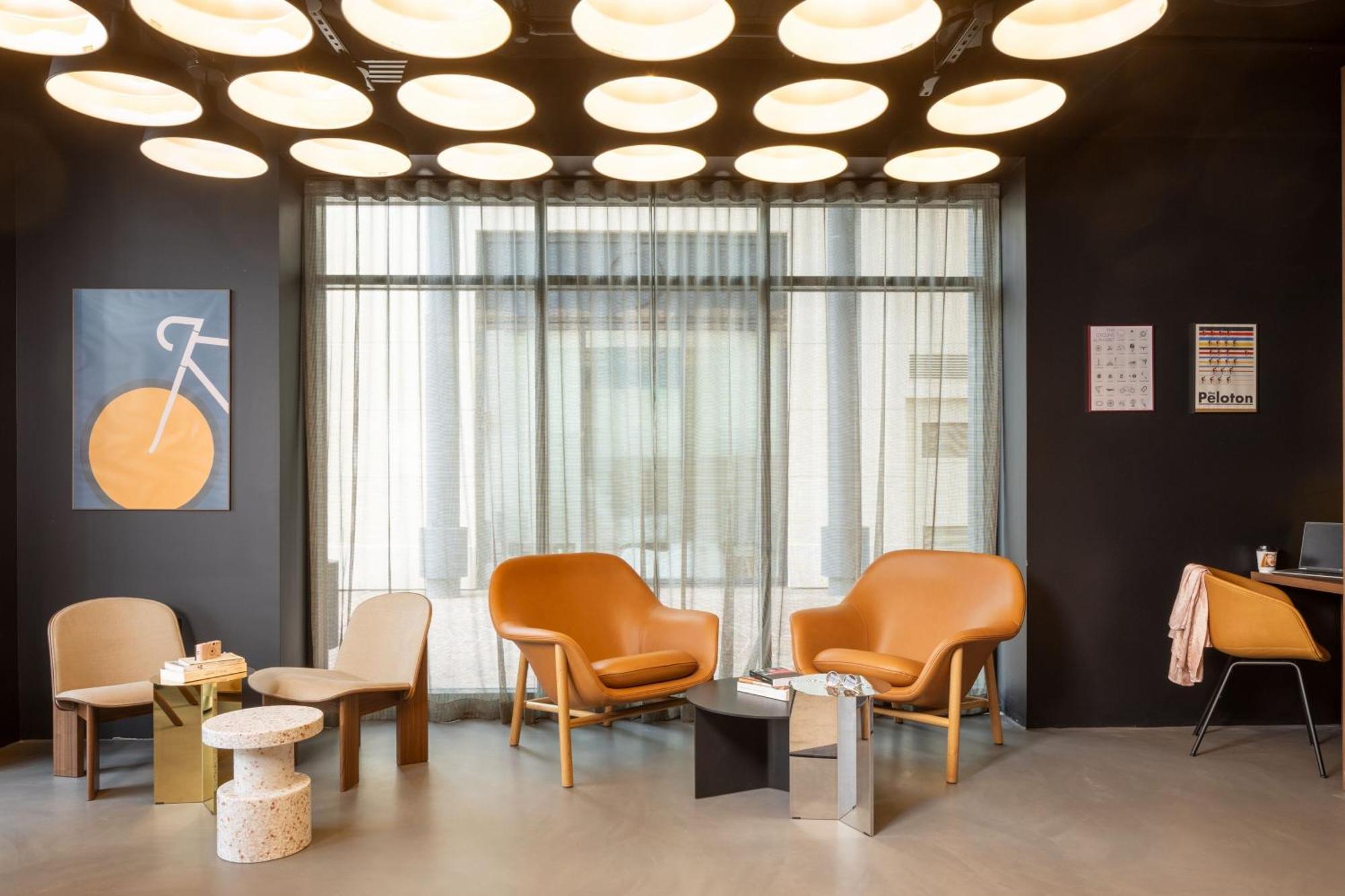 Moxy Paris 克拉马 外观 照片