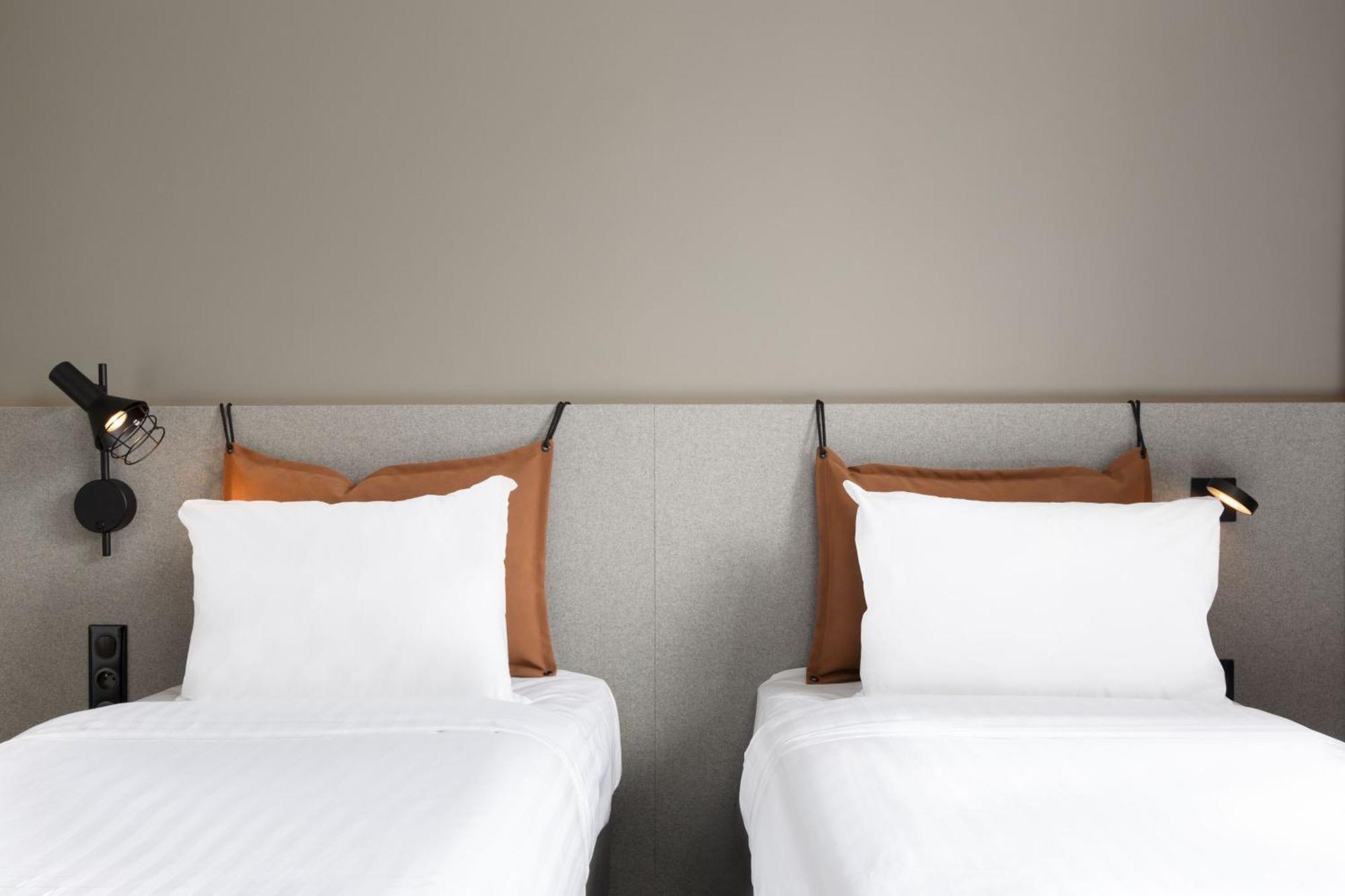 Moxy Paris 克拉马 外观 照片