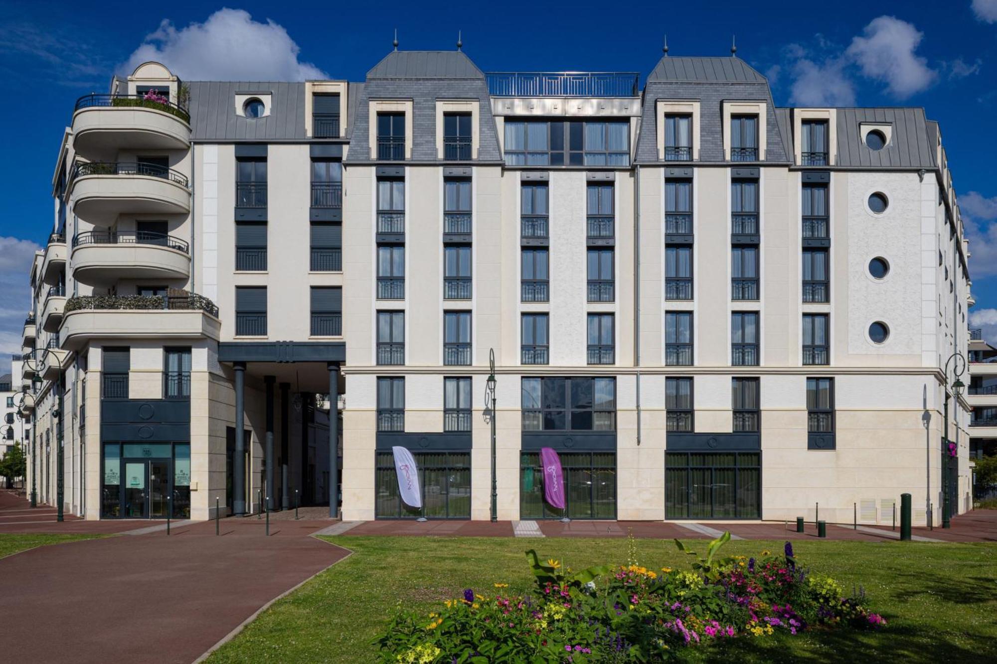 Moxy Paris 克拉马 外观 照片