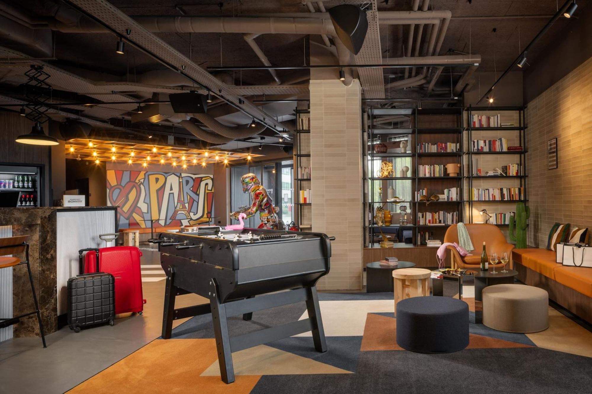 Moxy Paris 克拉马 外观 照片