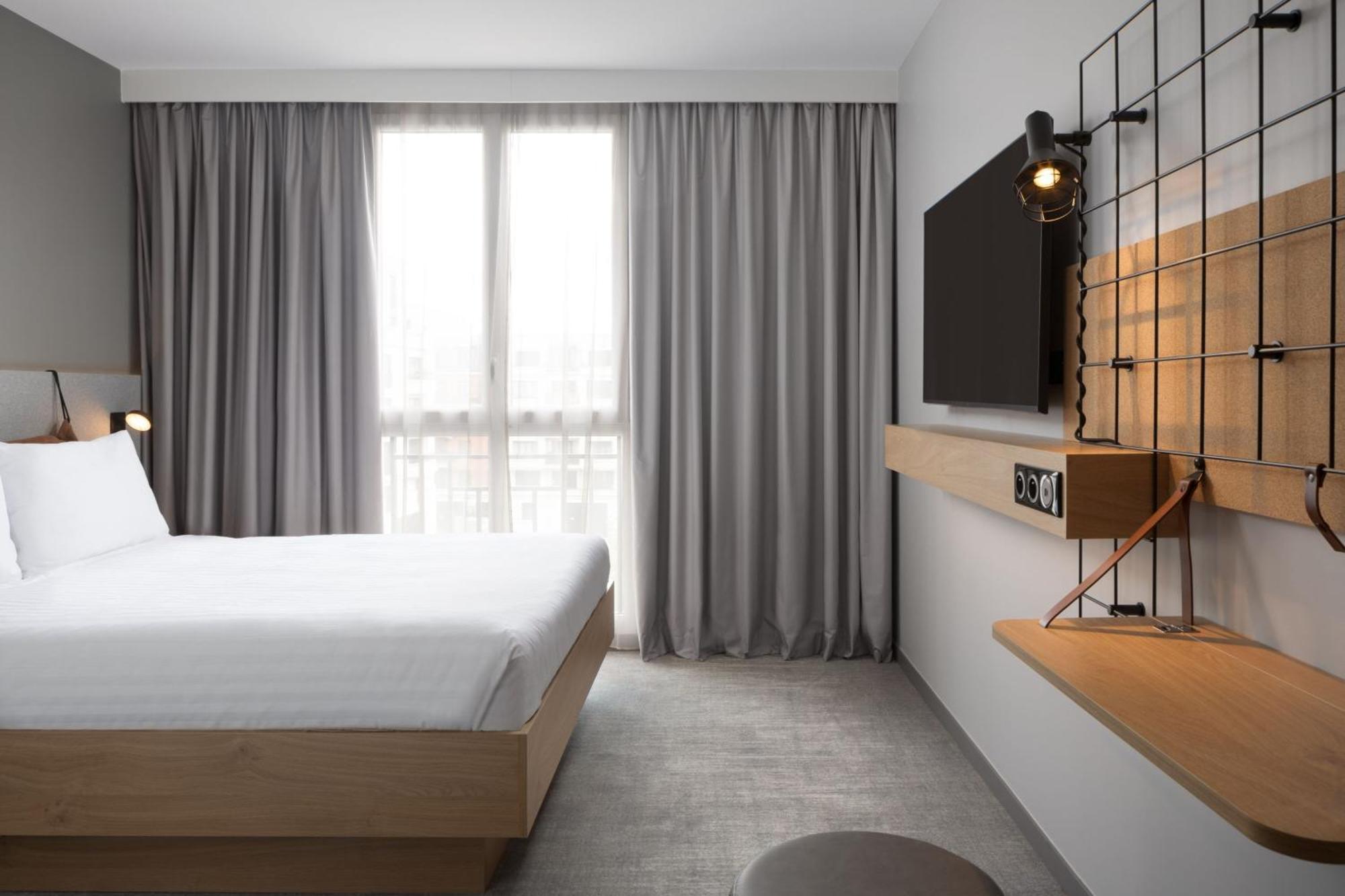 Moxy Paris 克拉马 外观 照片