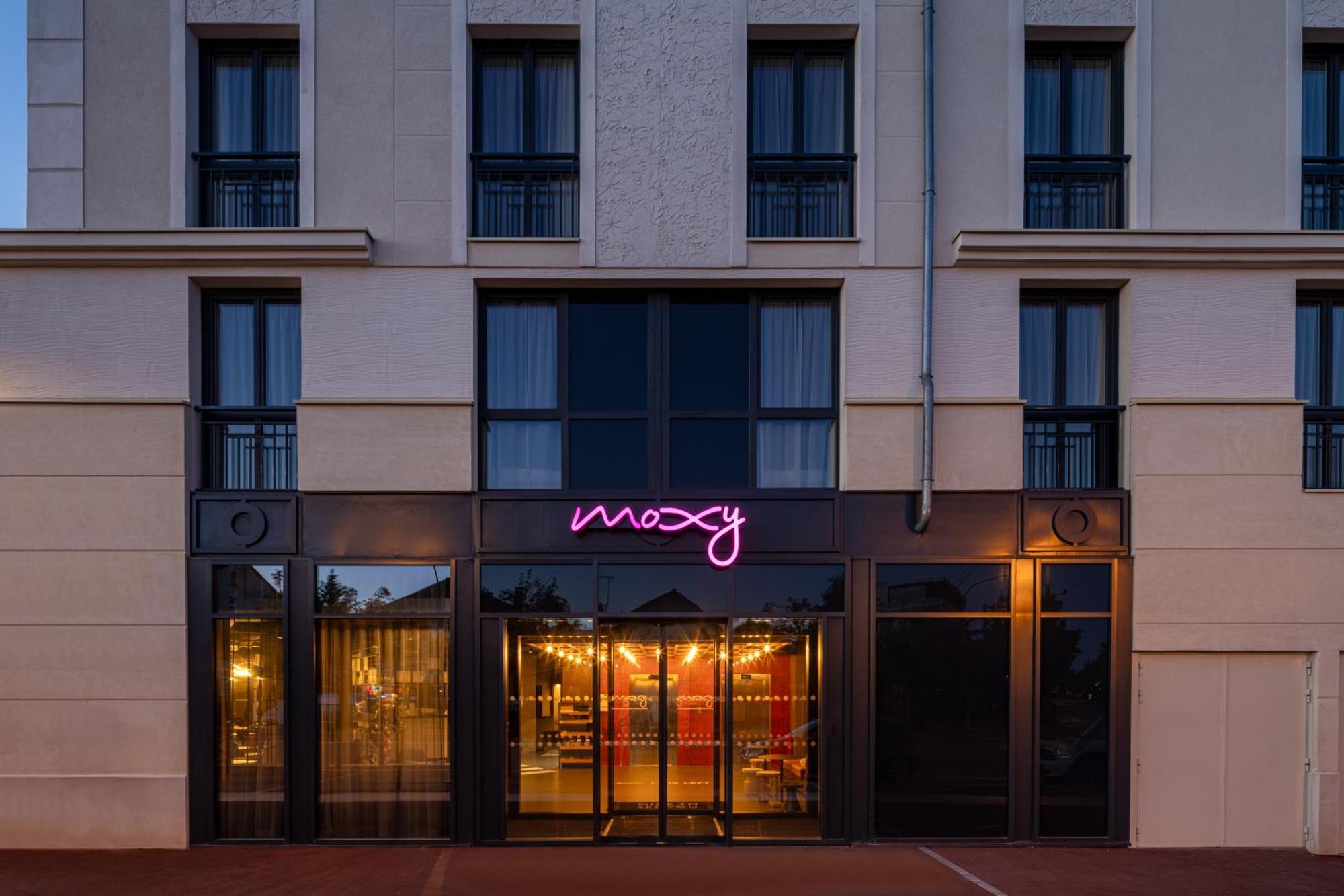 Moxy Paris 克拉马 外观 照片