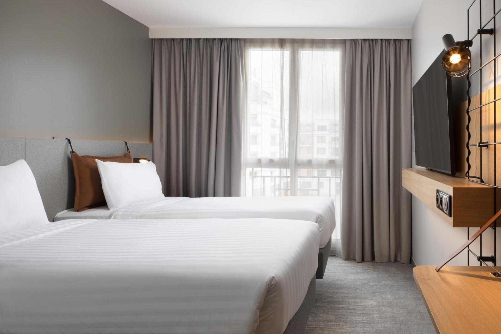 Moxy Paris 克拉马 外观 照片